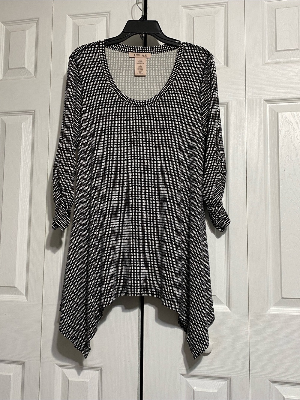 Philosophy tunic black & off white stretch knit tunic top shirt size LARGE